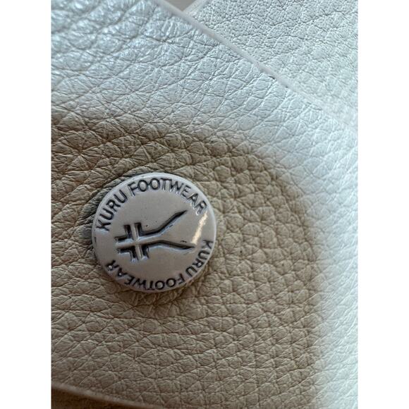 Kuru Cloud Women’s Sandal Sz 9 Cream Color Casual Slip On Comfort Beach - Picture 8 of 9